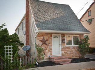 2221 Lehman St, Lebanon, PA 17046