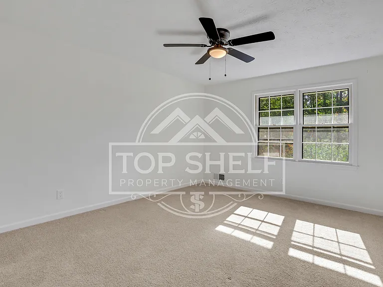 4684 Ben Hill Dr — Photo 27