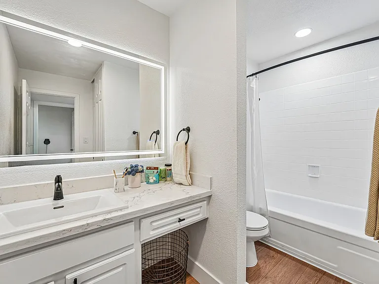 Summerwood Apartments — Photo 28