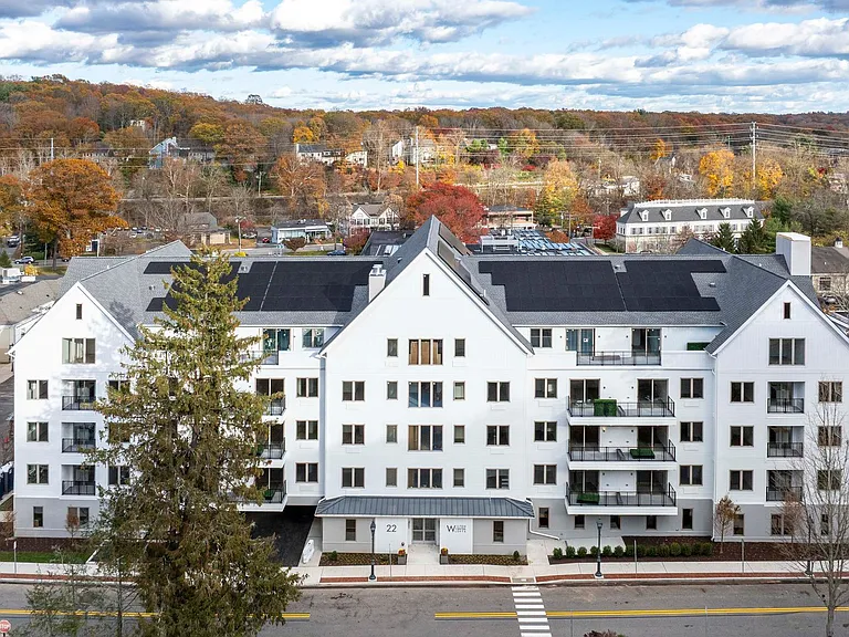 Wilton Center Lofts — Photo 29
