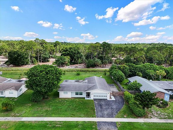 2nd image of 7423 Oakmont Drive