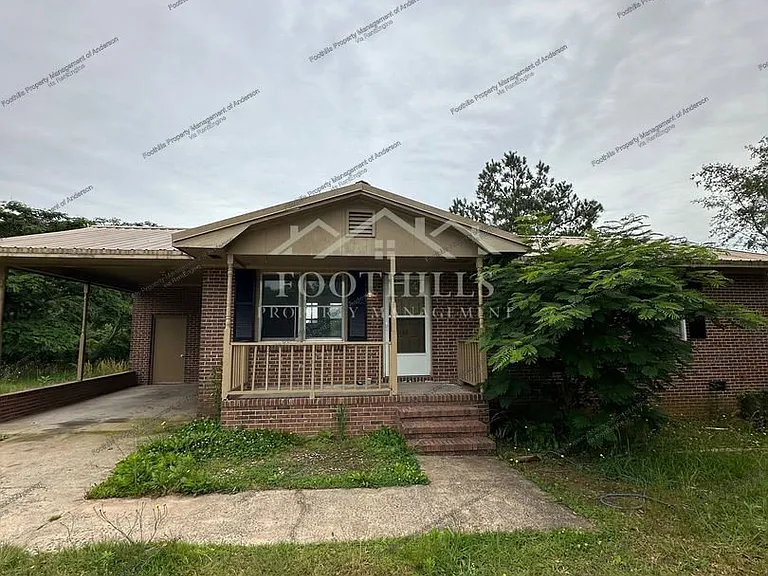 122 Smith Dr — Photo 2