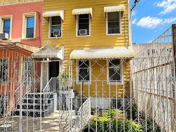 545 Logan St, Brooklyn, NY 11208