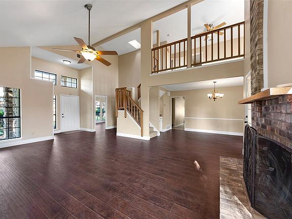 4th image of 1620 Cayman Cir