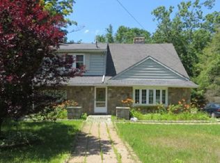 97 Lincoln Ave, West Milford, NJ 07480