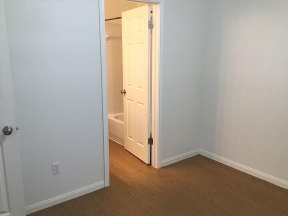 5th image of 3104 Northwest Blvd #A