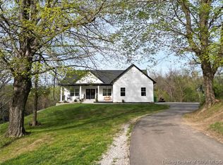 4200 Wooded Valley NE, Georgetown, IN 47122