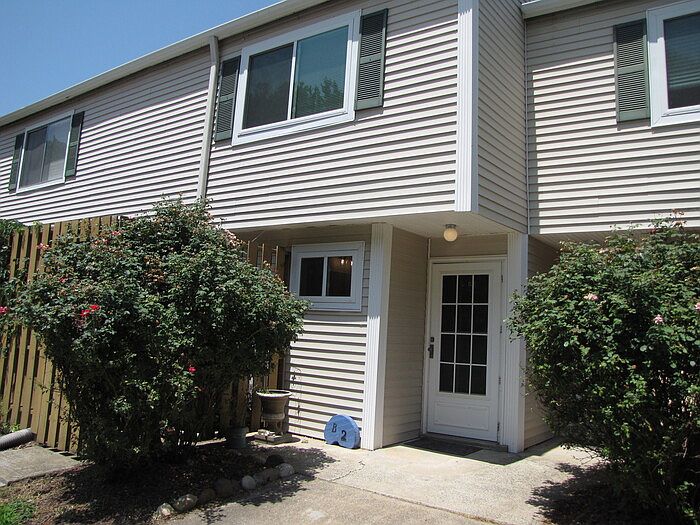 1st image of 220 Elizabeth St APT B2