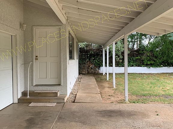 2nd image of 1809 Grand Coulee Blvd
