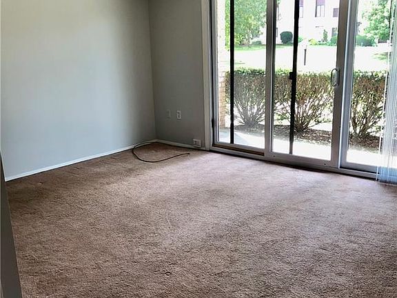 4th image of 16340 Heather Ln #F103