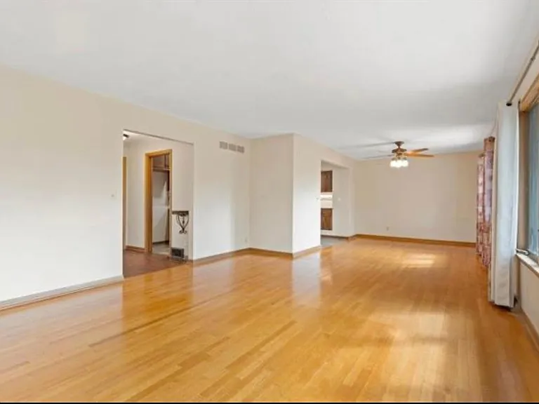 2915 Harvard Rd — Photo 4