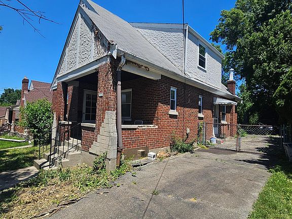 2nd image of 3920 Roswell Ave