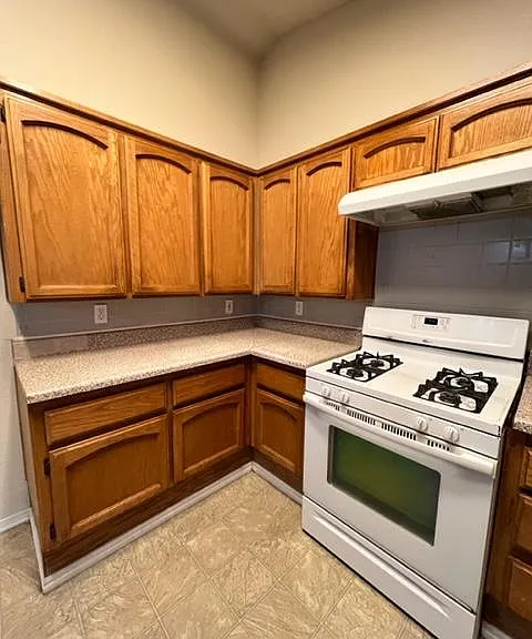 1467 Acorn Ct — Photo 6