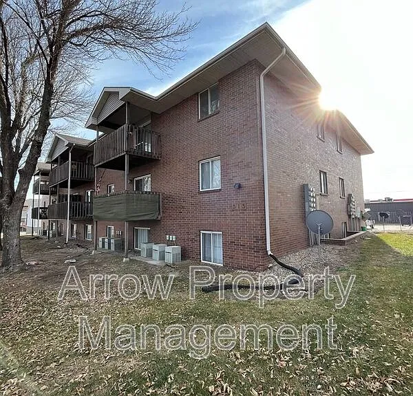 515 W Saunders Ave #13 — Photo 6