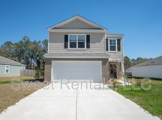 618 Red Mulberry Rd, Moncks Corner, SC 29461