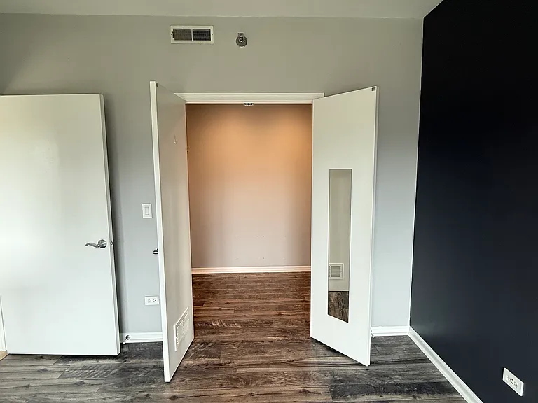 100 N Hermitage Ave #515 — Photo 12