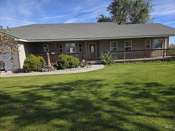 2nd image of 2358 SW Buckey Dr
