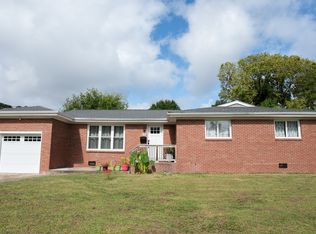 625 Kenneth Rd, Virginia Beach, VA 23462