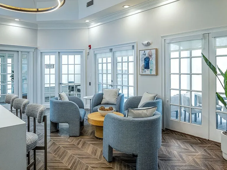 eaves Wilmington resident lounge with seating area