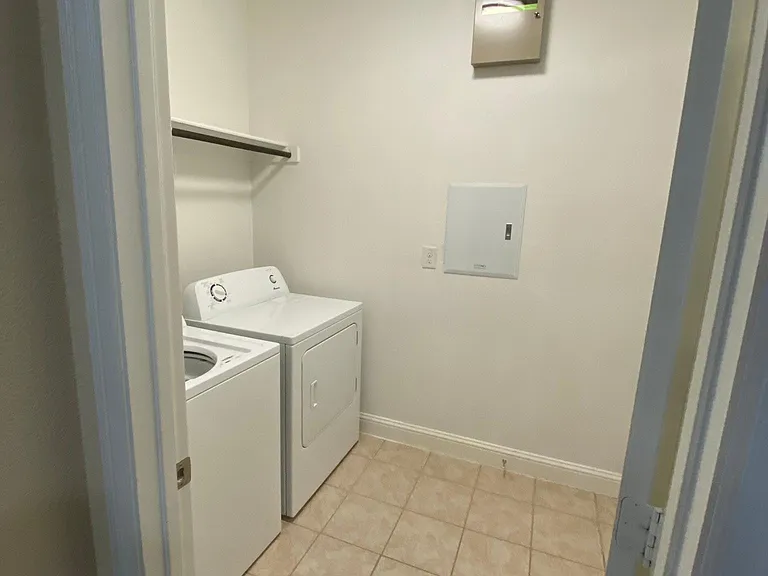 15517 Pioneer Bluff Trl — Photo 10