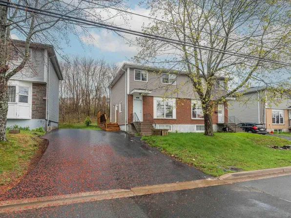 212 Roleika Dr, Halifax, NS B2X 1M6