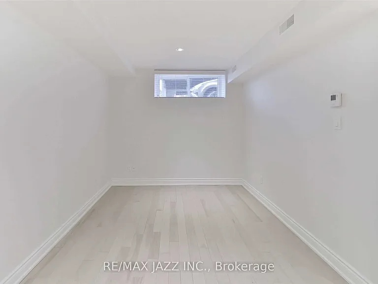 1303 Bayview Ave #103 — Photo 15