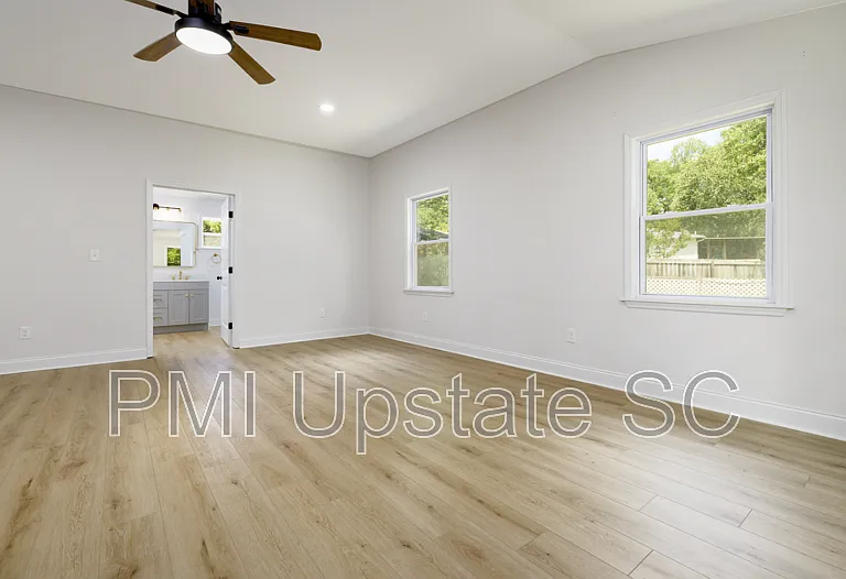 101 Paris View Dr — Photo 19