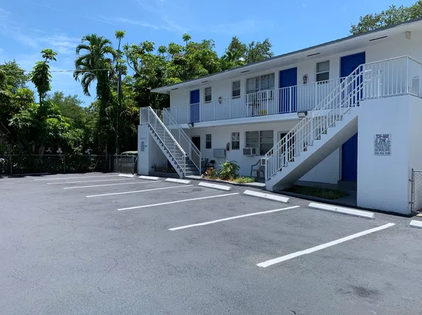 12222 NE 8th Ave APT 2, Miami, FL 33161