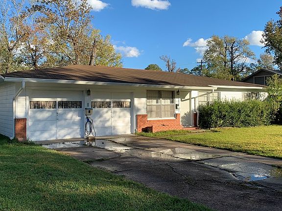 2nd image of 265 Berkshire Ln