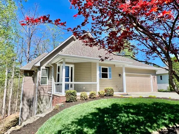 260 Carriage Summitt Way, Hendersonville, NC 28791