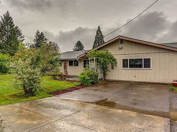 3rd image of 3001 NE 78th Ave