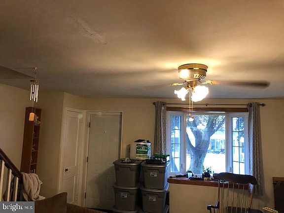 4th image of 6326 Glenloch St