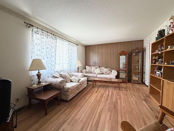 4th image of 276 Allview Rd