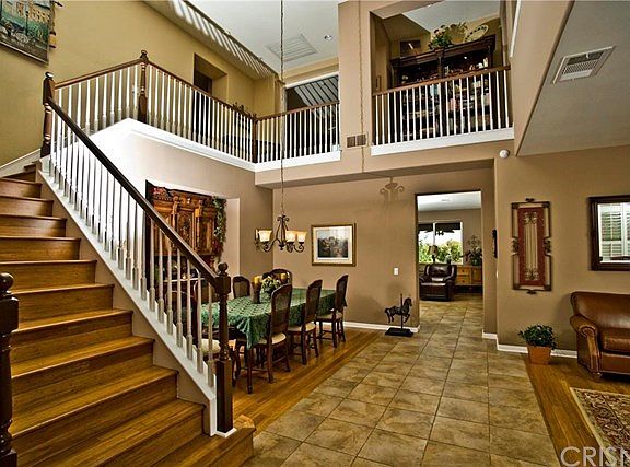 Beautiful entry with tile & Bamboo wood floors.