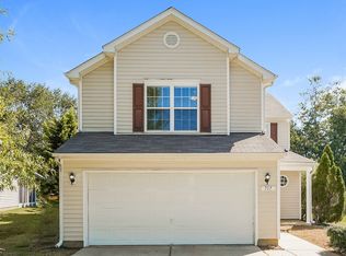 717 Willow Bay Dr, Fuquay Varina, NC 27526