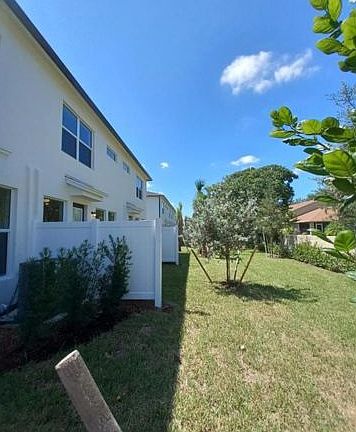 4th image of 6185 E Planta Ln #1