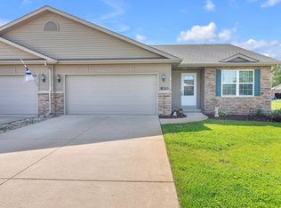 830 Daisy Cir NE, Demotte, IN 46310