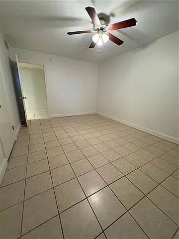 318 Lake Marina Ave #209 — Photo 8
