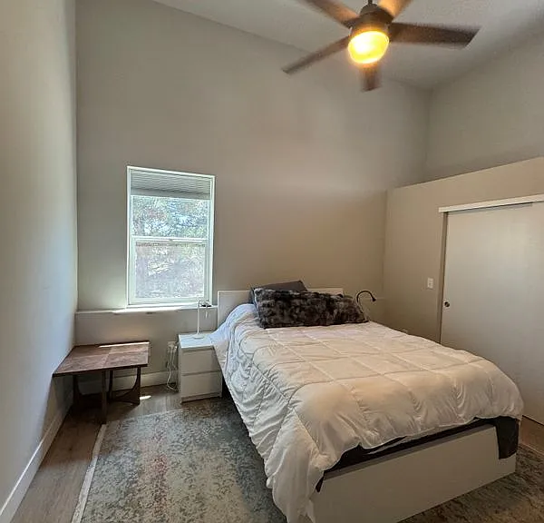 1010 E 75th Pl #B — Photo 21