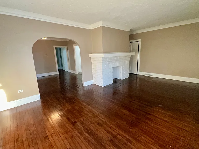 2201 Oakdale Rd — Photo 5