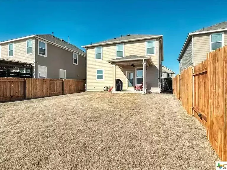 220 Danablu Dr — Photo 24