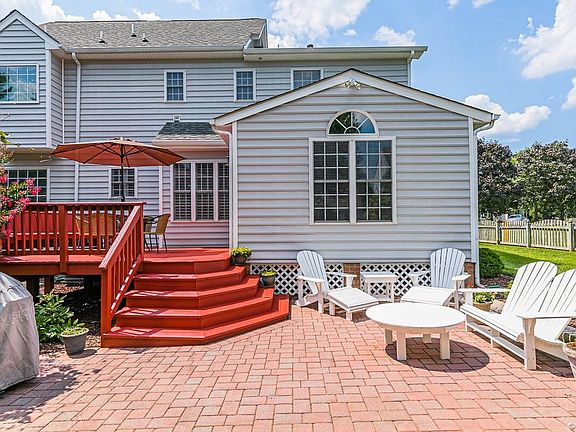 3rd image of 11038 Stonefield Ct