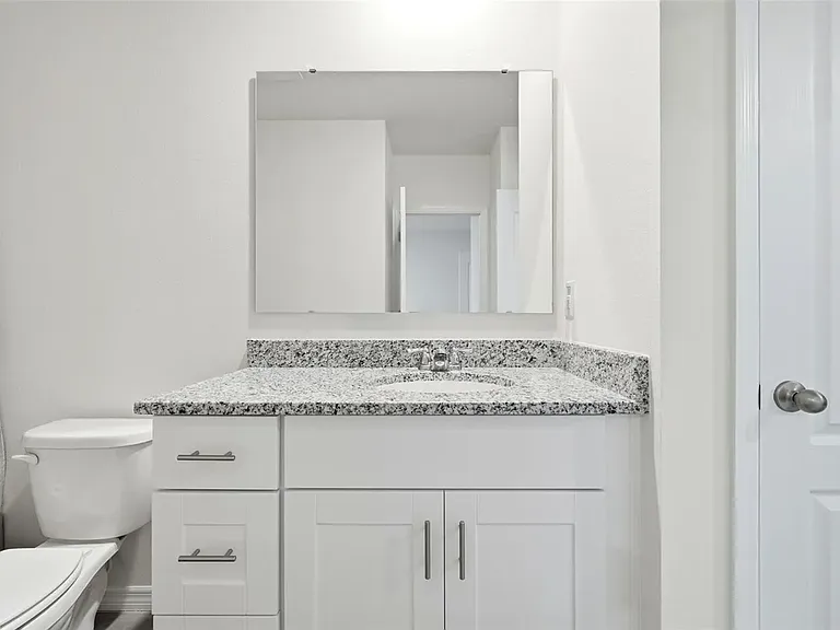 1503 Isleta Loop — Photo 8