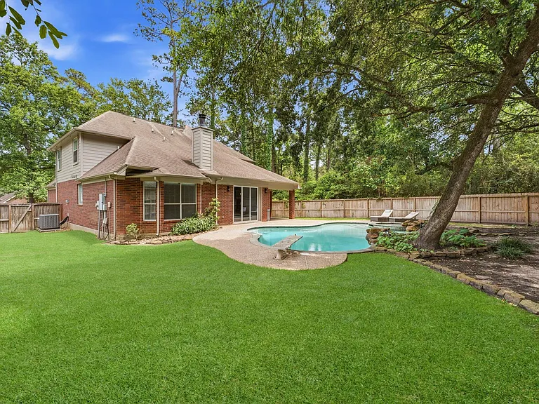 138 W Stockbridge Landing Cir — Photo 34