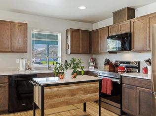 525 S Cedar Ave, Pasco, WA 99301