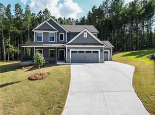 1605 Red Oak Ln, Loganville, GA 30052