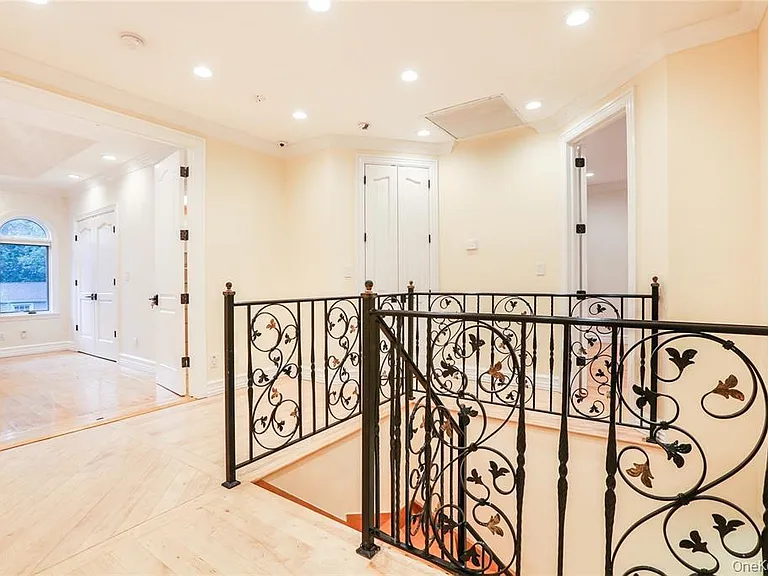 27 Elliot Rd — Photo 30