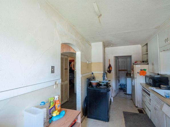 wichita-kansas-443187045 picture