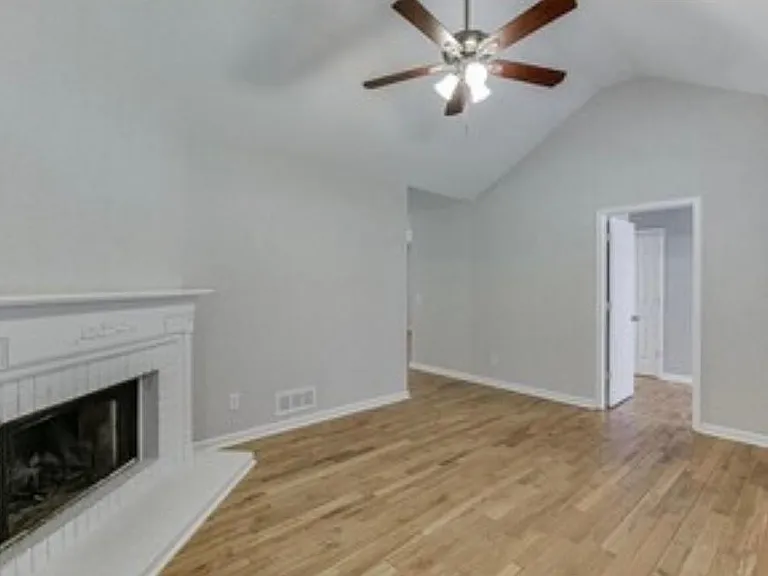 8950 Pine Tree Cir — Photo 18