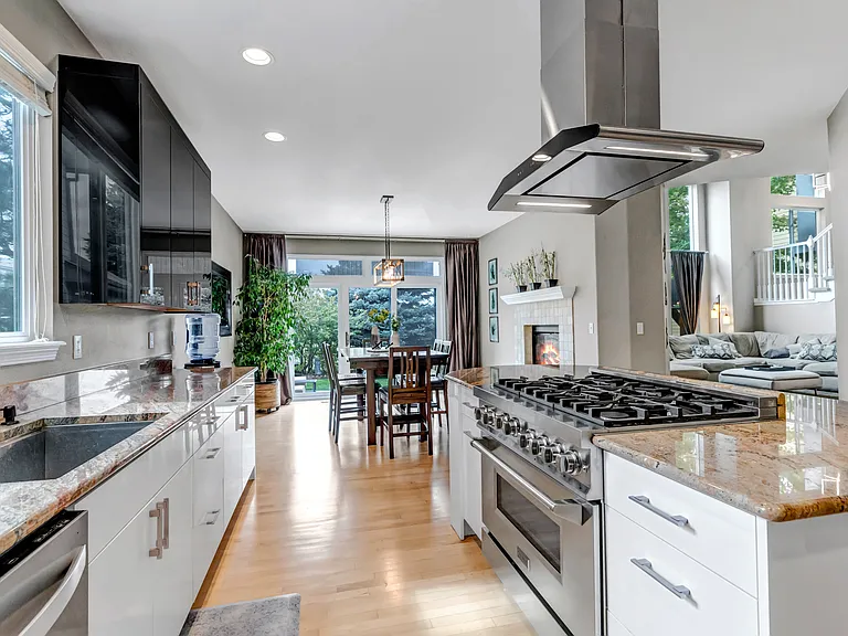 Chef's Kitchen 1